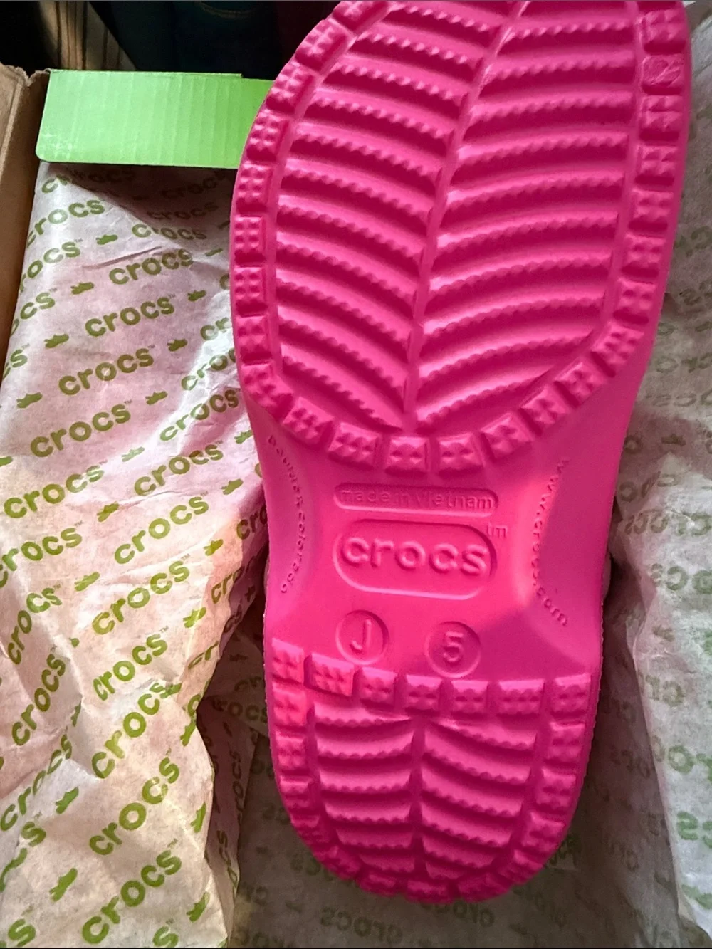 🩷 NWT! CROCS Barbie Clog Sandals with Charms Size Womens 7-7.5 /Youth 5